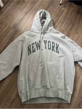 Brandy Melville Gray 'New York' Oversized Hoodie